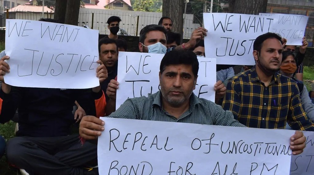 Kashmiri Pandit community|Kashmiri Pandit community protest|Kashmiri Pandits