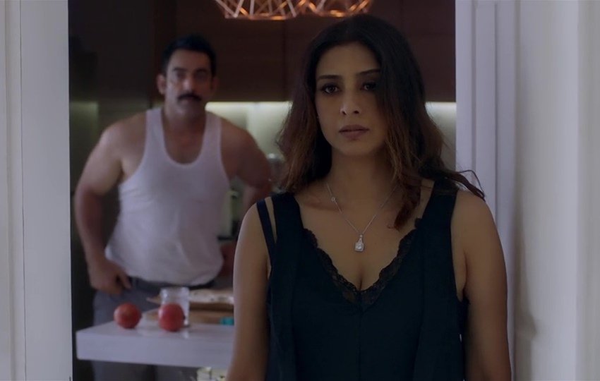 आयुष्मान खुराना की फिल्म अंधाधुन में भी मानव विज थे। इसमें उनका अफेयर तब्बू के साथ दिखाया गया है।