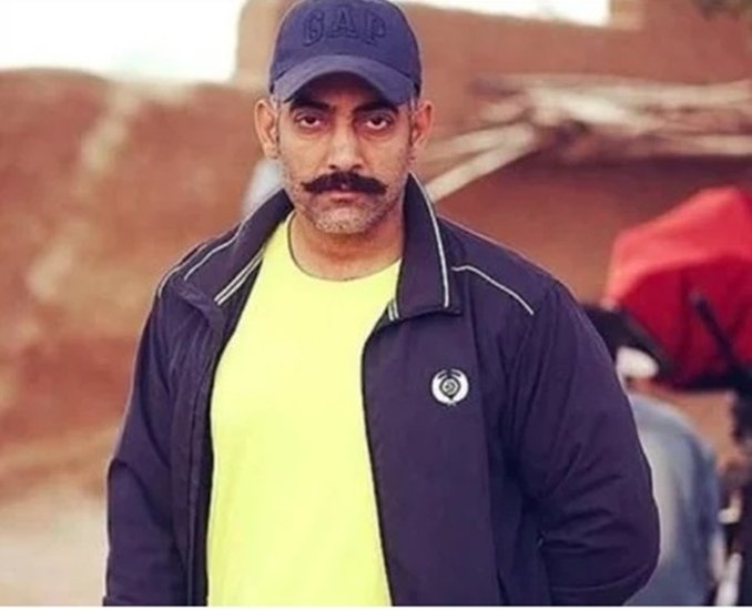 वैसे तो नाम शबाना फिल्म तापसी पन्नू की वजह से जानी जाती है लेकिन उस फिल्म में भी मावन रॉ एजेंट रवि के किरदार में नजर आ चुके हैं।