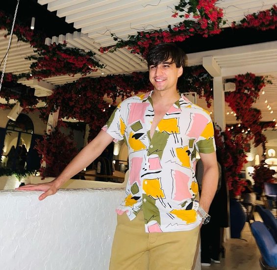 हर बार की तरह मोहसिन की इन तस्वीरोंं को भी फैंस खूब पसंद कर रहे हैं।