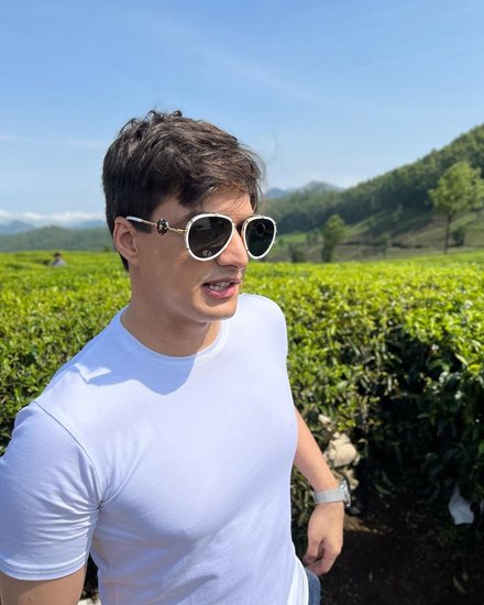 मोहसिन खान एक-दो महीने से ऑस्ट्रेलिया में थे। ईद के मौके पर ही वह इंडिया लौटे हैं।