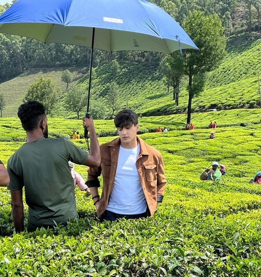 हालांकि हर बार की तरह मोहसिन खान के फैंस उनकी इन तस्वीरों को पसंद कर रहे हैं।