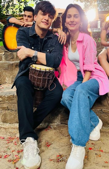 मोहसिन खान को टीवी शो 'ये रिश्ता क्या कहलाता है' से पहचान मिली थी। वहीं अनेरी वजानी ने हाल ही में प्रसिद्ध टीवी शो 'अनुपमा' (Anupamaa) छोड़ा है। (All Photos: Mohsin Khan Instagram)