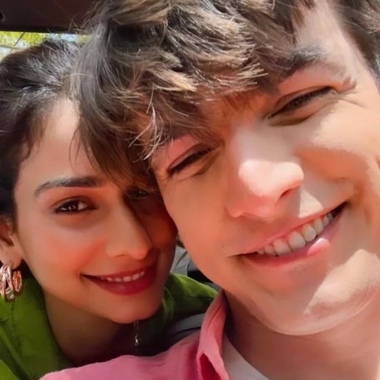 टीवी शो 'ये रिश्ता क्या कहलाता है' (Yeh Rishta Kya Kehlata Hai) से फेम पाने वाले मोहसिन खान (Mohsin Khan) करीब 8 साल बाद अपनी को-एक्ट्रेस संग फिर से काम करने जा रहे हैं। यह एक्ट्रेस और कोई नहीं बल्कि अनेरी वजानी (Aneri Vajani) हैं।अनेरी ने इंस्टाग्राम स्टोरी पर फोटोज शेयर कर बताया है कि दोनों नए प्रोजेक्ट की शूटिंग कर रहे हैं। 