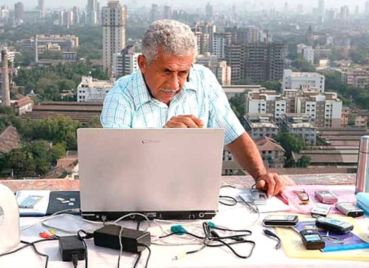 नसीरुद्दीन शाह स्टारर फिल्म 'अ वेडनेस डे' का रीमेक 'अ कॉमन मैन' के नाम से किया गया था। इस फिल्म को ऑडियंस ने काफी पसंद किया था। 