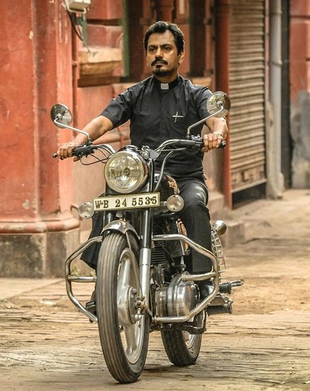 अमिताभ बच्चन और नवाजुद्दीन सिद्दीकी स्टारर फिल्म 'Te3n' को 7.2 रेटिंग मिली थी। यह फिल्म अमेजन प्राइम पर है।&nbsp;(All Photos: Social Media)