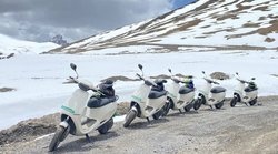 हीरो इलेक्ट्रिक को पीछे छोड़कर, Ola Electric बना भारत का टॉप EV टू-व्‍हीलर ब्रांड