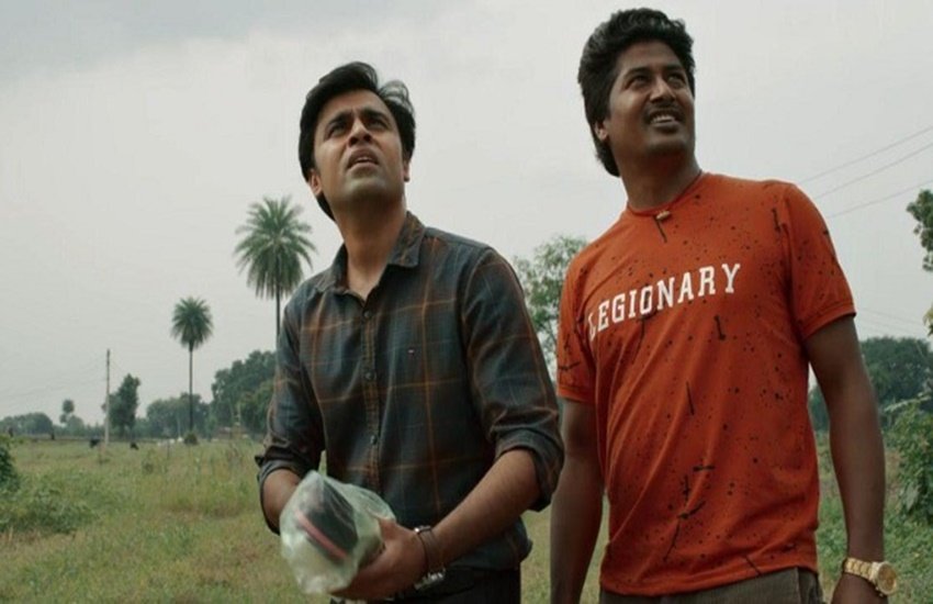 चन्दन रॉय ने सीरीज में विकास शुक्ला का किरदार निभाया है। पंचायत से पहले वह फिल्म जामुन, स्टेट ऑफ सीज: टेम्पल अटैक, हॉस्टल डेज और सनक में नजर आए थे।