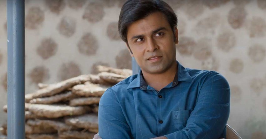 सीरीज में सचिव जी का किरदार निभाने वाले जितेंद्र कुमार उर्फ जीतू भैया किसी परिचय के मोहताज नहीं हैं। टीवीएफ के सुपरस्टार जितेंद्र कुमार ने कई वेब सीरीज में कमाल की अदाकारी दिखाई है। जितेंद्र आयुष्मान खुराना संग शुभ मंगल ज्यादा सावधान में भी नजर आए हैं।