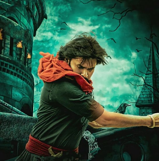 पवन कल्याण की फिल्म हरी हरा वीरा मल्लू भी पैन इंडिया फिल्म होगी। पहले इस फिल्म को अप्रैल 2022 में रिलीज किया जाना था लेकिन काम पूरा न होने के चलते इसे दशहरे तक टाल दिया गया है। 