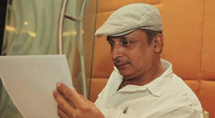 पीयूष मिश्रा 'गैंग्स ऑफ वासेपुर' सहित कई अन्य फिल्मों में अपनी अदाकारी से तारीफें पा चुके हैं। वह कविताएं भी लिखते हैं और गाते भी हैं।