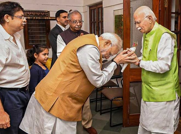 आडवाणी को पसंद करने के पीछे प्रशांत किशोर ने कहा कि जिस तरह से उन्होंने बीजेपी को संवारा और आज इस मुकाम तक पहुंचाया वह काबिल-ए-तारीफ है।