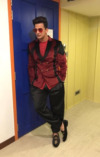 कल शो के फिनाले में कंगना रनौत ने बताया कि प्रिंस को शो में ट्रॉफी जीतने के लिए नहीं बल्कि शो में मौजूद कंटेस्टेंट को चैलेंज देने और उनकी मुश्किलें बढ़ाने के लिए बुलाया गया था।