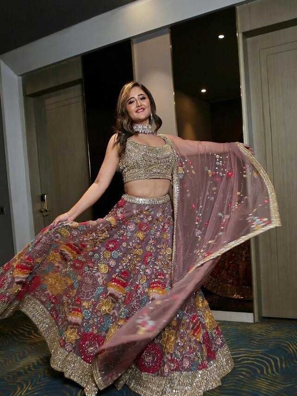 RASHAMI DESAI - ETHNIC LOOKS