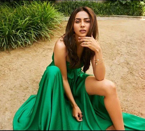 करीब एक महीना पहले ही रिलीज हुई जॉन अब्राहम और रकुलप्रीत सिंह स्टारर फिल्म अटैक: पार्ट 1 को 70 करोड़ में बनाया गया था लेकिन अब बॉक्स ऑफिस पर 22 करोड़ का ही बिजनेस कर पाई।