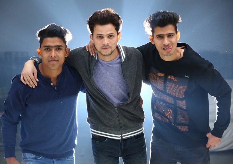 राउंड टू हैल चैनल को तीन दोस्त चलाते हैं। इनकेे यूट्यूब पर 2.58 करोड़ सब्सक्राइबर हैं। (Photo: Round 2 Hell Instagram)