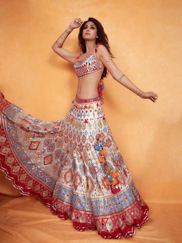 SHILPA SHETTY IN LEHENGA CHOLI LOOK
