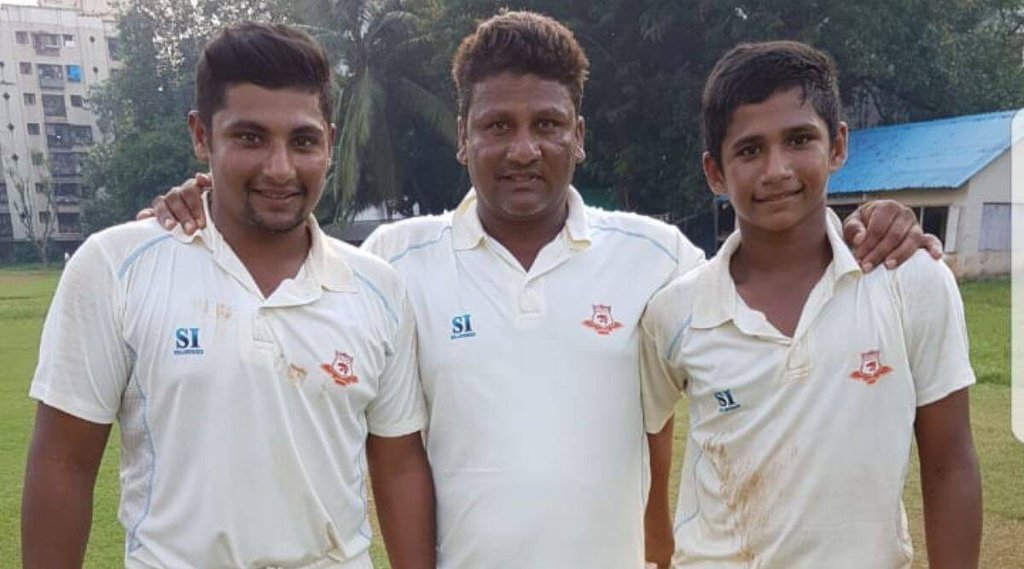 सरफराज, उनके पिता नौशाद और मुशीर। (फोटो- द इंडियन एक्सप्रेस।