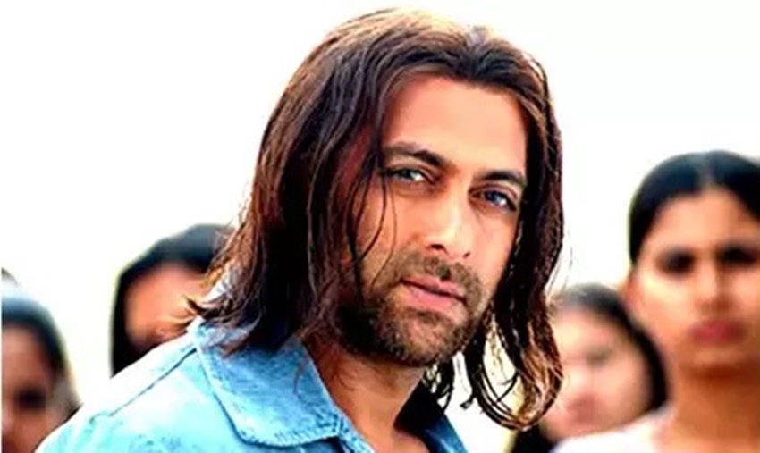 'सावन' फिल्म में भी सलमान खान लंबे बालों में नजर आए थे। यह फिल्म भी दर्शकों को पसंद नहीं आई थी। (All Photos: Social Media)