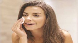 धूप की धधक तपते दिन झुलसती त्वचा