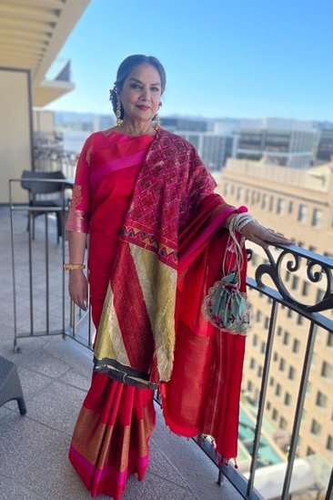 शबाना आजमी हॉलीवुड की वेब सीरीज हेलो में दिखाई देंगी। इस सीरीज पर काम शुरू कर दिया गया है।