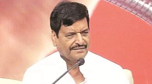 Shivpal Yadav|Akhilesh Yadav|Shivpal-Akhilesh fight