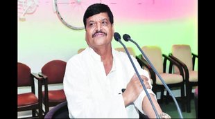 Shivpal Yadav|Akhilesh Yadav|Shivpal-Akhilesh fight