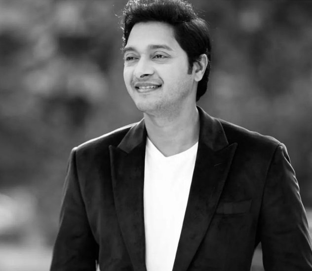 अल्लू अर्जुन की सुपरहिट फिल्म पुष्पा की डबिंग बॉलीवुड एक्टर श्रेयस तलपड़े ने की है। श्रेयस ने पुष्पा की आवाज दी है। 