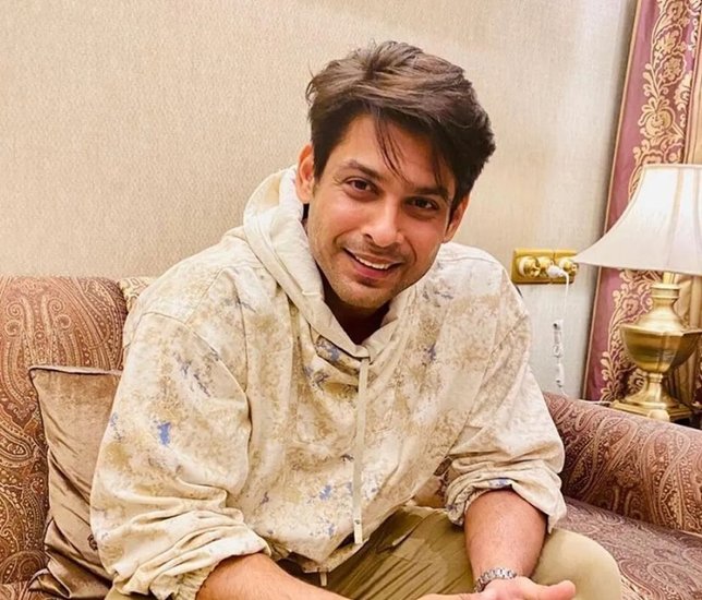 दिवंगत एक्टर सिद्धार्थ शुक्ला ने शो का सातवां सीजन जीता था। इसके बाद वह बिग बॉस 13 के भी विनर रहे थे।&nbsp;(All Photos: Social Media)