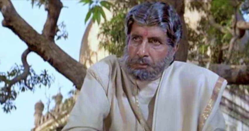 अमिताभ बच्चन की लोकप्रिय फिल्म सूर्यवंशम की शूटिंग में श्रीलंका के कई खूबसूरत लोकेशंस पर हुई है।