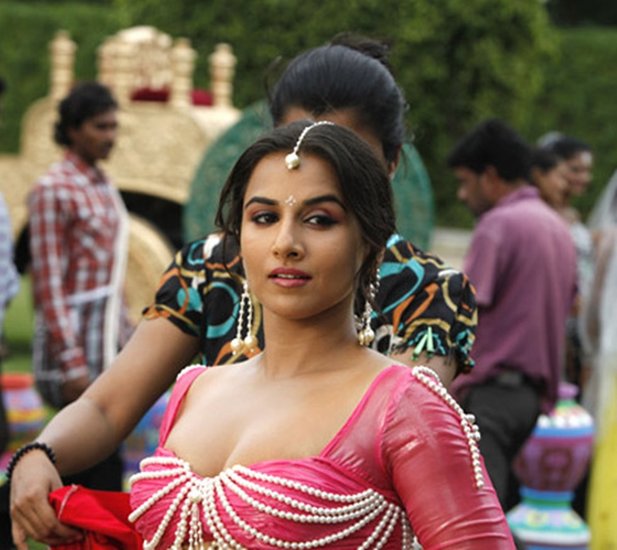 'द डर्टी पिक्चर' विद्या बालन के करियर को नई उड़ान देने वाली साबित हुई। कंगना रनौत को पहले यह रोल दिया जा रहा था लेकिन उन्होंने इंकार कर दिया था।