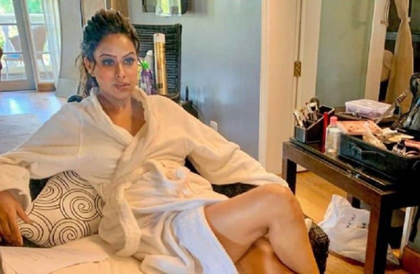 टीवी के नागिन के नाम से मशहूर एक्ट्रेस निया शर्मा ने एक हजारों में मेरी बहना है से अपना टीवी करियर शुरू किया था। उसके बाद करीब सालभर तक उनके पास कोई काम नहीं था। बेरोजगारी के कठिन दिन काटने के बाद उन्हें जमाई राजा का ऑफर मिला था।&nbsp;