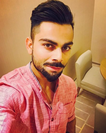यह भी विराट की काफी पुरानी तस्वीर है जो उन्होंने इंस्टाग्राम पर शेयर की थी।