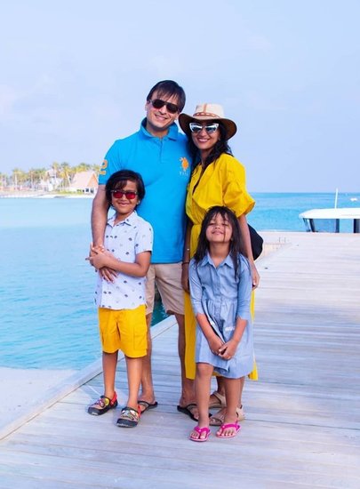 इसी तरह विवेक ओबरॉय और ऐश्वर्या राय का अफेयर भी काफी सुर्खियों में था और इसे लेकर सलमान और विवेक में काफी विवाद भी हुआ था। बाद में विवेक और ऐश्वर्या का ब्रेकअप हो गया और विवेक ने प्रियंका अल्वा संग अरेंज मैरिज कर ली।&nbsp;