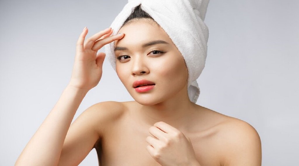 Acne Causes, Acne Between Eyebrows and forehead,pimple between eyebrows