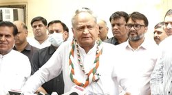 राजस्‍थान: सीएम अशोक गहलोत बोले- बेरोजगारी की वजह से हो रहे रेप, जब आदमी फ्रस्‍ट्रेट होता है तो क्राइम करता है