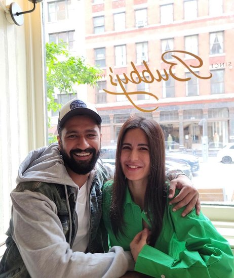 न्यूयॉर्क के मशहूर रेस्टोरेंट Bubby's में कैटरीना कैफ की ये फोटो तमाम बॉलीवुड सेलेब्स के लिए आकर्षण का केंद्र बना हुआ है।