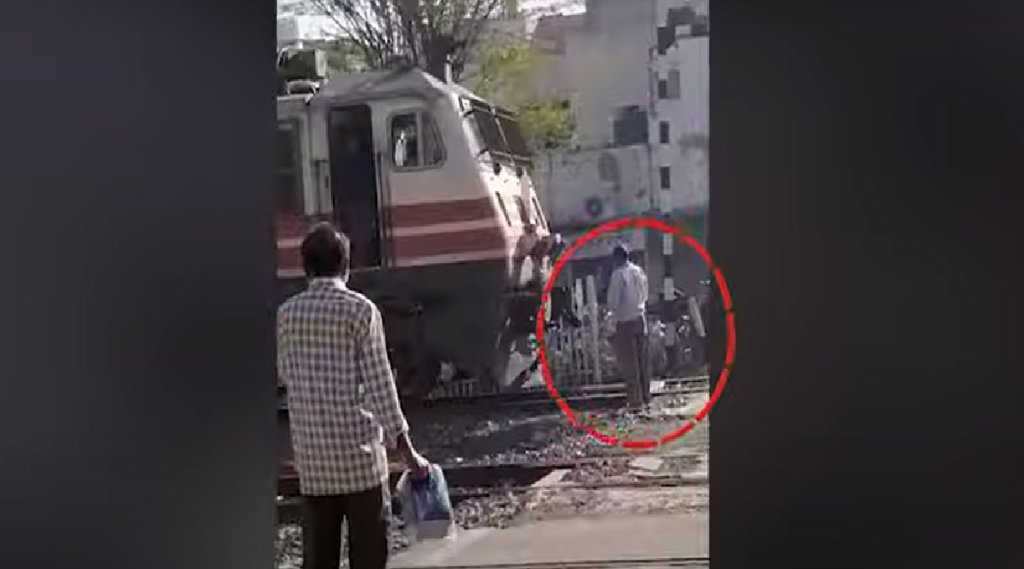 Bihar, Samastipur, Train driver, Alcohol, GRP, Karamveer Yadav , Hasanpur road station