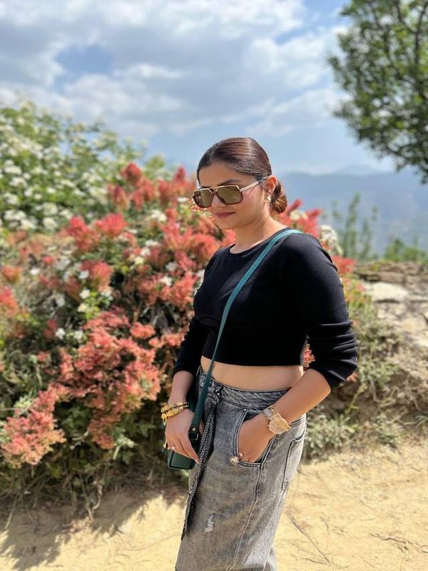 rubina stunning look