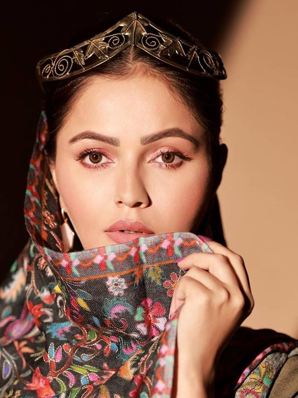 rubina stunning style