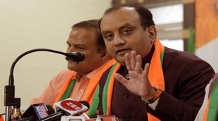 sudhanshu trivedi | Aziz Khan | Aurangzeb