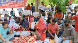 UP SI Scam: दरोगा बनने के लिए CRPF की नौकरी छोड़ दी, कट ऑफ से ज्यादा नंबर आए पर नहीं हुआ सलेक्‍शन, रोते-रोते पत्नी ने सुनाया दर्द