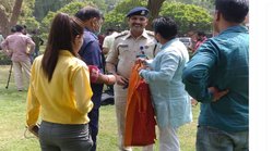 ज्ञानवापी केसः फिलहाल न पास करें आदेश- वाराणसी कोर्ट से SC; भगवा जैकेट पहन पहुंचे हिंदू सेना के पक्षकार, सुरक्षागार्ड्स ने उतरवाई