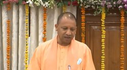 “नकारात्मकता कभी आगे नहीं बढ़ा सकती”, नवनिर्वाचित MLAs को नसीहत दे बोले CM योगी- ठेके-पटटे और तबादले-तैनाती से रहें दूर