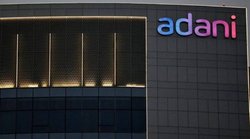 Adani Group: 9 से 2082 रुपये का हो गया अडानी का मल्‍टीबैगर स्‍टॉक, एक लाख लगाने वाले बन गया करोड़पति