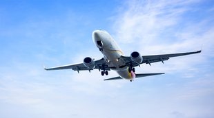 Airplane | Why airplane color White