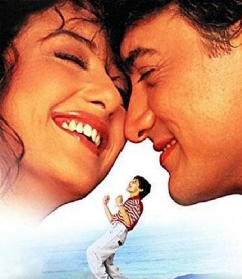 आमिर खान की 'अकेले हम अकेले तुम' फिल्म को 6.9 रेटिंग दी गई थी। यह 'क्रेमर वर्सेज क्रेमर' की रीमेक थी। इस फिल्म को 7.8 की रेटिंग मिली थी।  
