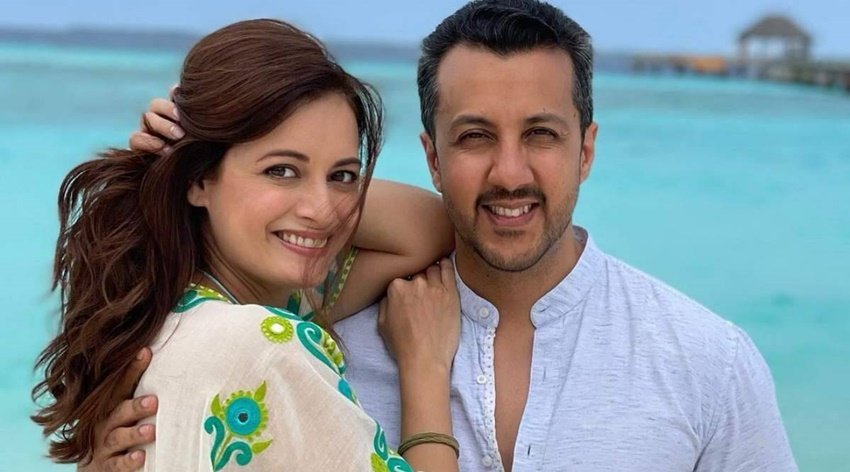 Dia Mirza: एक्ट्रेस दीया मिर्जा ने वैभव रेखी संग शादी के कुछ महीने बाद ही बच्चे को जन्म दिया था। दीया ने बताया था कि वह शादी से पहले ही प्रेग्नेंट थीं।
