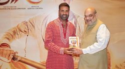 अब देश के गृह मंत्री फिल्मों के प्रमोशन के काम आने लगे – अमित शाह और अक्षय कुमार पर कॉमेडियन ने ली चुटकी, यूजर्स ने भी लिए मजे