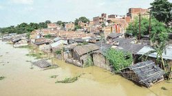 फिर आया मौसम नोट बहाने का! बाढ़ में पैसा बहता है, तभी हर साल बिहार डूबता है- आपदा या सालाना जलसा!